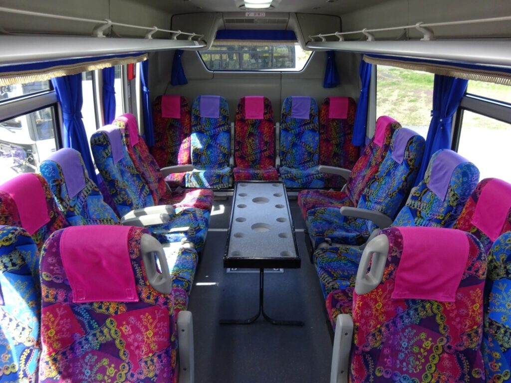 車両476