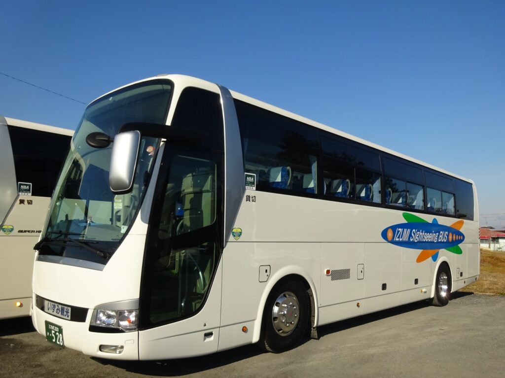 車両528