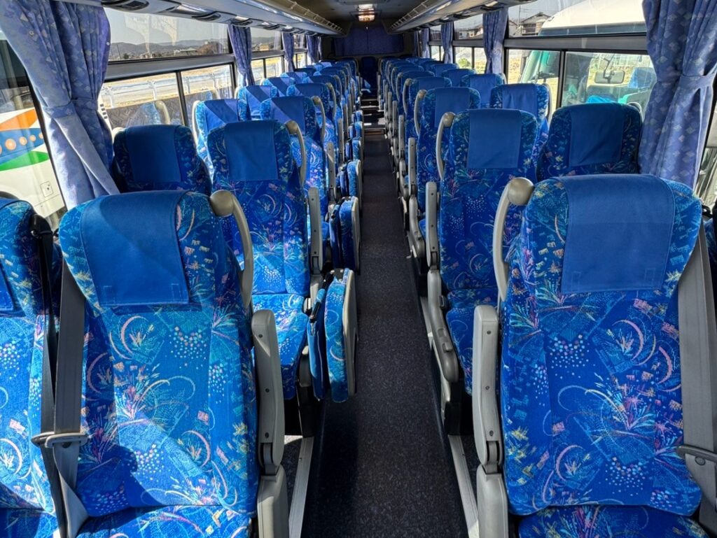 車両528